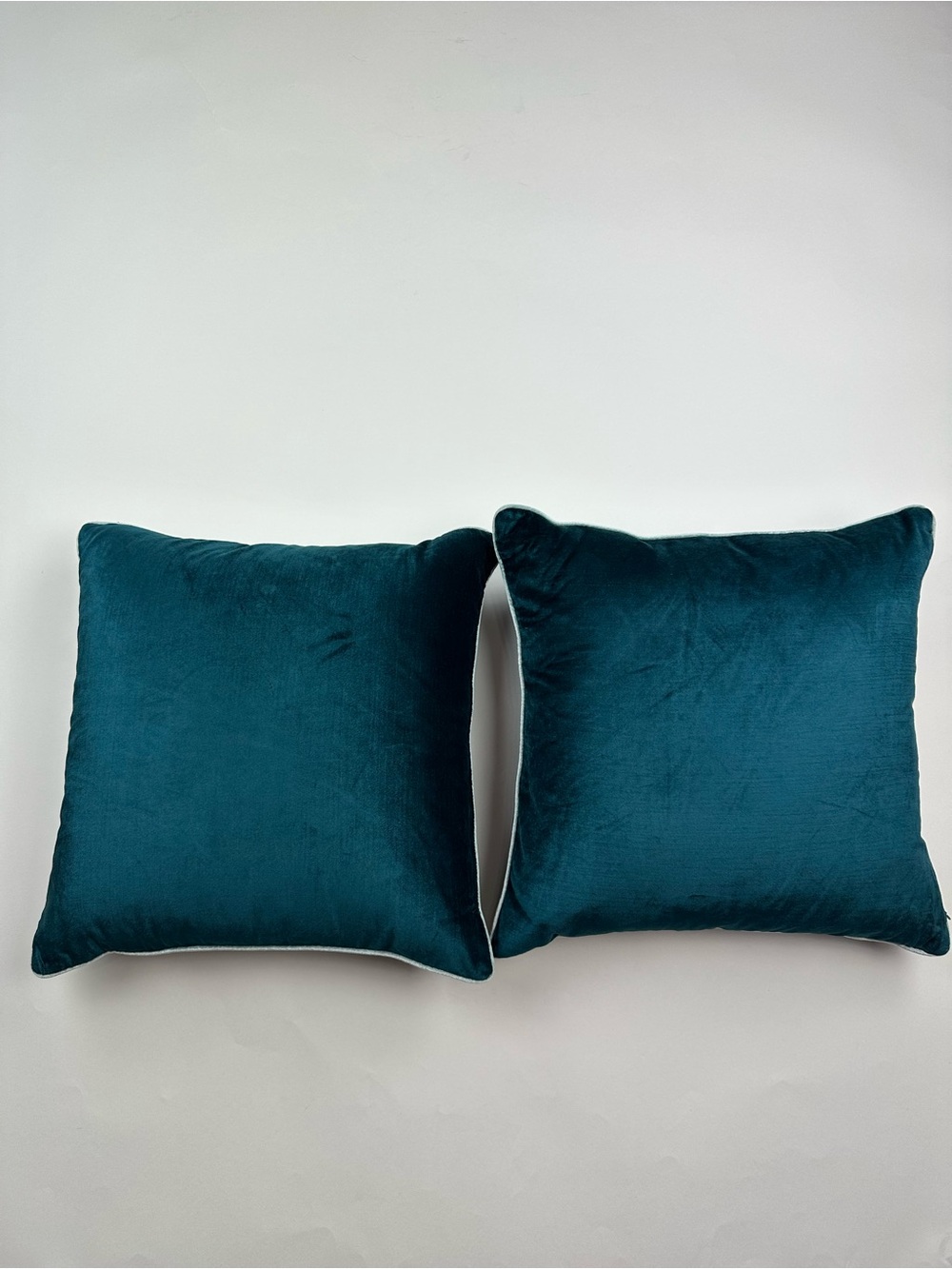 Anthropologie Adelina Velvet Accent Pillow with Feather Pillow Inserts - Picture 5 of 12